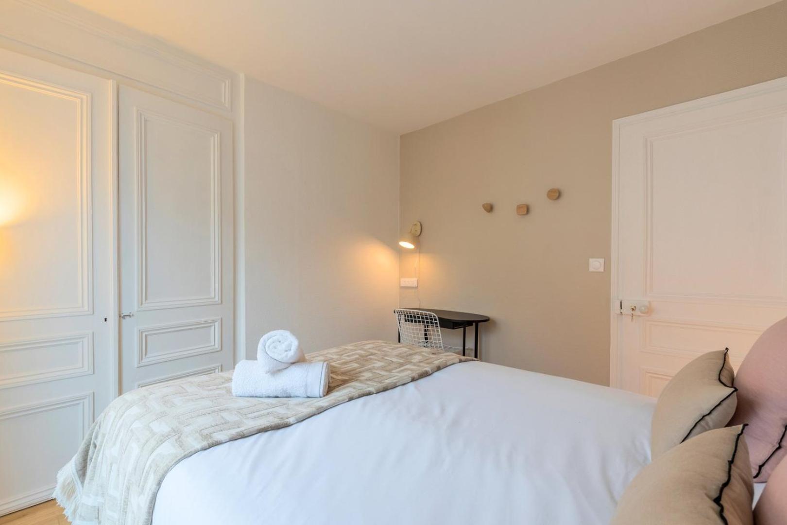 3 Bedroom Apartment On The Grand Place Lille Exterior photo